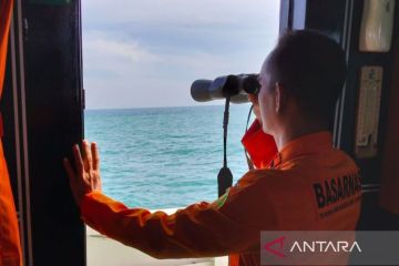 Tim SAR masih melakukan pencarian 10 ABK kapal nelayan di Indramayu