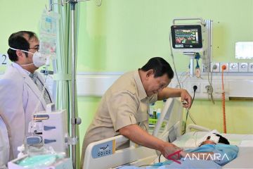 Prabowo beri semangat korban mobil SPPG: "Cepat sembuh ya"