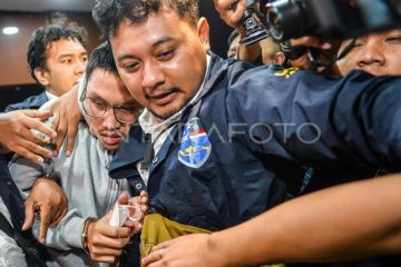 Foto: Pemeriksaan Resbob di Polda Jabar