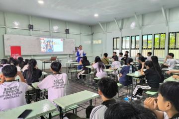 Asmo Kalbar edukasi safety riding ke pelajar SMA Santu Petrus