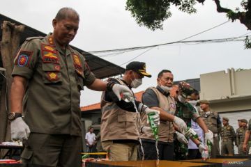 Pemusnahan minuman keras di Sidoarjo