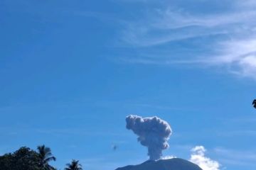 Gunung Ibu hari ini lontarkan abu setinggi hingga 600 meter