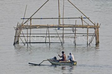 Ketika darat dan laut bertaut
