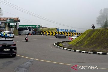 Satlantas Cianjur: Titik rawan longsor Puncak harus diwaspadai