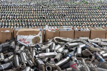 Pemusnahan knalpot bising dan minuman keras di Tasikmalaya