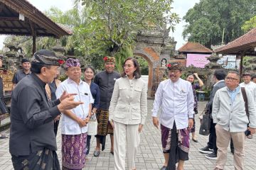 Destinasi wisata favorit saat musim hujan di Indonesia