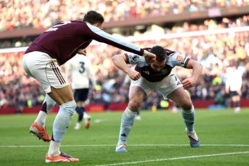Tundukkan Nottingham 3-1, Aston Villa geser Manchester City di klasemen Liga Inggris