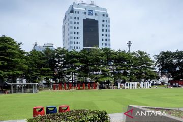 Bandung Tower Run 2026 menantang peserta menaklukkan 16 lantai Menara BRI