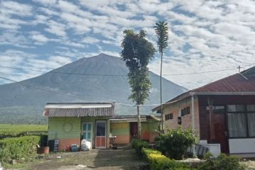 Aktivitas kegempaan meningkat, pendakian Gunung Kerinci dihentikan