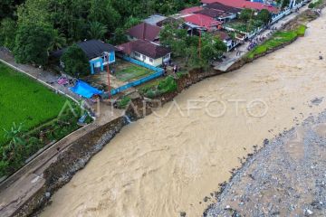 Akses utama ke Batu Busuk Padang putus total