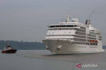 MS Seven Seas Navigator tiba di Surabaya, kapal pesiar pertama di 2026, bawa ratusan turis
