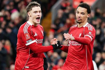 Liverpool ke putaran empat setelah taklukkan Barnsley 4-1