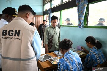 Tinjau MBG di Wamena, Gibran sampaikan keluhan siswa soal menu lauk