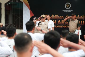Petugas haji unsur TNI/Polri ditambah 100 persen termasuk nakes