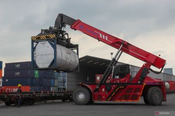 Peningkatan volume barang moda angkutan kereta api