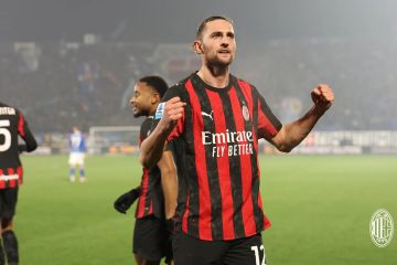 AC Milan hempaskan Como 3-1