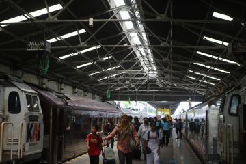 KAI Daop 3 Cirebon membatalkan 28 perjalanan KA akibat banjir