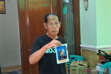 Keluarga serahkan rambut ibu Deden ke Tim DVI