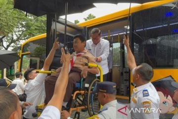 DKI luncurkan 32 bus sekolah gratis khusus disabilitas