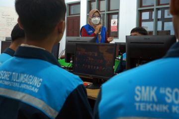 Survei epidemiologi SMK lokasi keracunan MBG