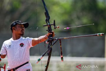 Kholidin rebut emas para panahan APG 2025 di final sesama Indonesia