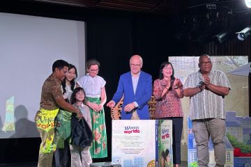 Kemenpar: "Woven worlds" inpirasi perjalanan wisata Indonesia-Prancis