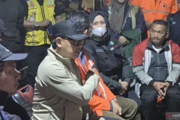 Wamendagri mendorong modifikasi cuaca percepat evakuasi longsor Cisarua