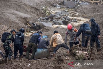 Longsor Cisarua Bandung Barat akibatkan 10 orang tewas, 82 dinyatakan hilang