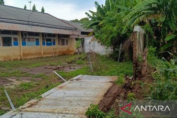 21 SD/SMP di Situbondo terdampak banjir, lumpur-sampah masuk sekolah