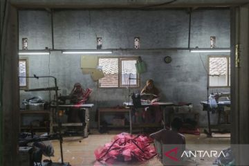 Kinerja kegiatan dunia usaha tetap terjaga