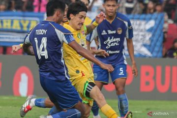 Susunan pemain Persebaya vs Dewa United