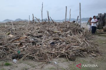 DPR imbau publik tingkatkan kewaspadaan di tengah cuaca ekstrem, termasuk di Jabar