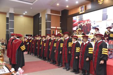 Profesor bukan Guru Besar