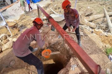 Pembuatan sumur galian untuk kebutuhan air bersih di Palembayan