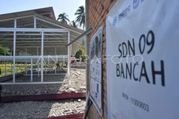 Pembangunan sekolah sementara di Tanjung Raya