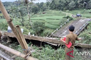 Pemkab Sumedang mengalokasikan dana Rp6,7 miliar perbaiki akses jalan di Cisitu