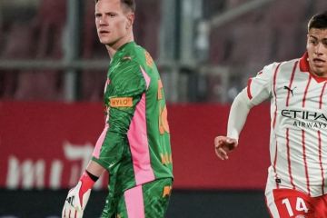 Ter Stegen diperkirakan absen dua bulan