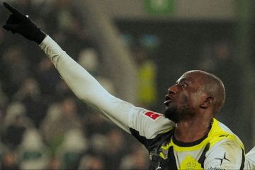 Dortmund vs Wolfsburg 2-1: Koulierakis sumbang gol