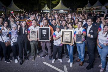 Samurai Paint Tuntaskan Penyemprotan Bodi Mobil dengan Cat Aerosol dalam Skala Terbesar di Asia