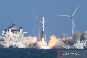 Roket komersial Smart Dragon-3 milik China luncurkan tujuh satelit