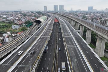 H-2 Imlek, 37.926 kendaraan tinggalkan Jakarta melalui Tol MBZ