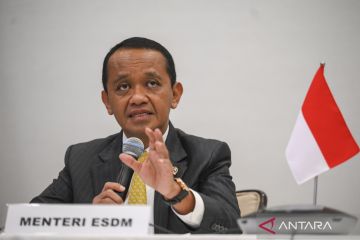 Bahlil sebut impor etanol dibuka untuk kembangkan energi bersih