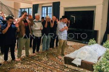 Mantan Gubernur Sumsel Alex Noerdin meninggal dunia