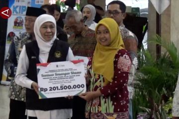 Pemprov Jatim salurkan bantuan sosial Rp7,05 M di Kabupaten Malang