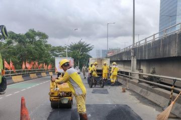 Pemkot Jakut perbaiki ratusan jalan berlubang di wilayah Penjaringan