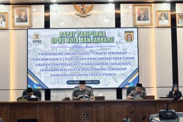 Ketua DPRD Banjarbaru pimpin rapat paripurna pandangan umum fraksi