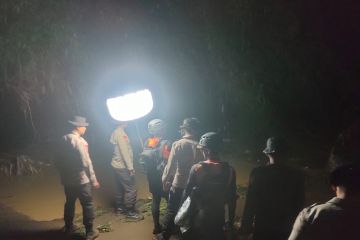 BPBD: 8 orang hanyut dalam bencana banjir bandang Desa Banjar