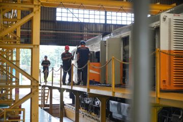 KAI Daop 2 Bandung menyiapkan 30 lokomotif-275 kereta mudik 2026