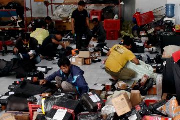 Jasa pengiriman paket melalui kurir meningkat