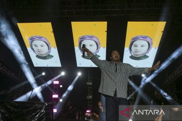 Penampilan Sal Priadi di Kota Serang